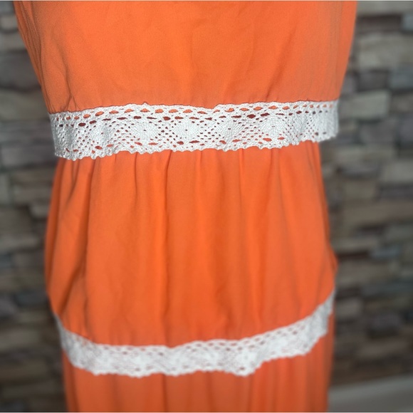 Pixi + Ivy adorable orange polyester strapless dress with lace hem - Picture 12 of 12